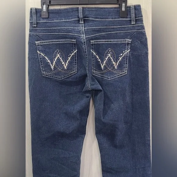 Get ready to Rodeo! Wrangler women’s premium jeans - Picture 7 of 7